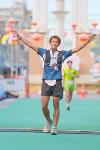 BIB: 5007
                            <button type="button" onclick="openModal(21760736)" class="btn btn-primary btn-sm float-right btn-popup" data-toggle="modal" data-target=".modal-high-quality">
                        <i class="fas fa-shopping-cart"></i> Add to Cart
                    </button>
                                            <button type="button" onclick="isThisMe(21760736, true)" class="btn btn-success btn-sm float-right btn-popup btn-isme hidden" data-toggle="tooltip" data-placement="bottom" title="นี่คือรูปของคุณใช่ไหม คลิกที่นี่เพื่อเอาเข้าอัลบั้ม">
                        <i class="fas fa-plus"></i> Add to album
                    </button>
                    <button type="button" onclick="isThisMe(21760736, false)" class="btn btn-warning btn-sm float-right btn-popup btn-isnotme hidden">
                        <i class="fas fa-ban"></i> Remove from album
                    </button>